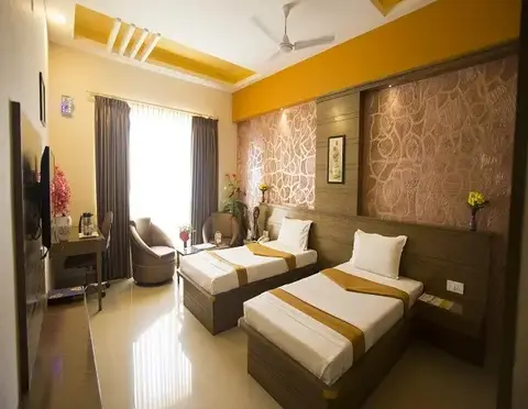 Салем: Hotel AMR EVVERGREEN