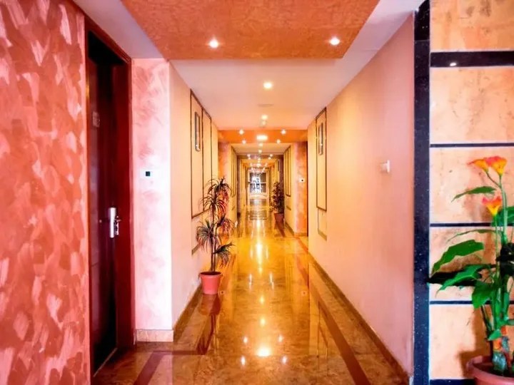 Салем: Hotel AMR EVVERGREEN