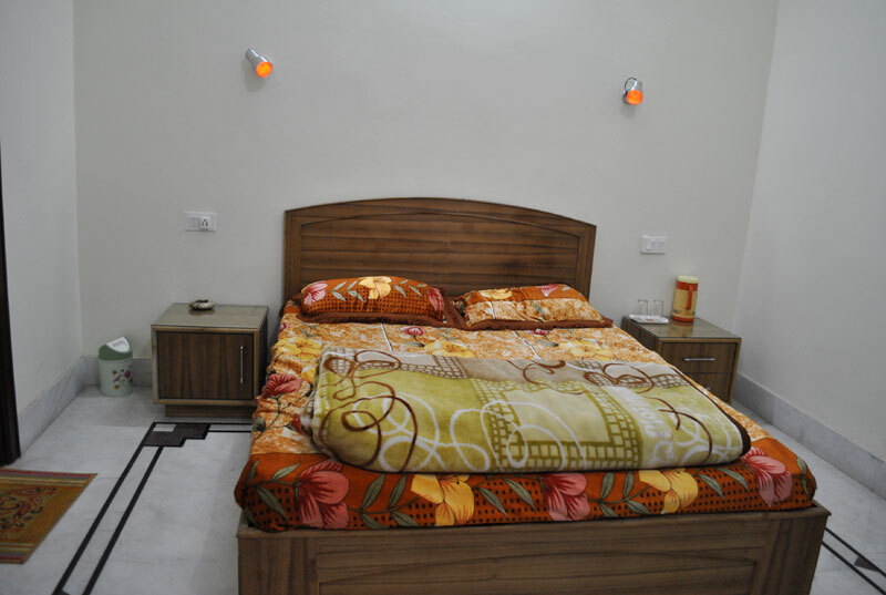 Амритсар: Hotel Dhingra Residency