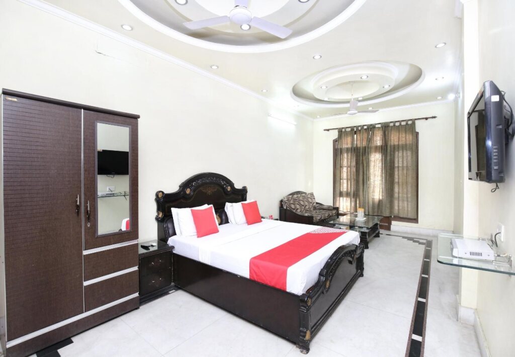 Амритсар: Hotel Dhingra Residency