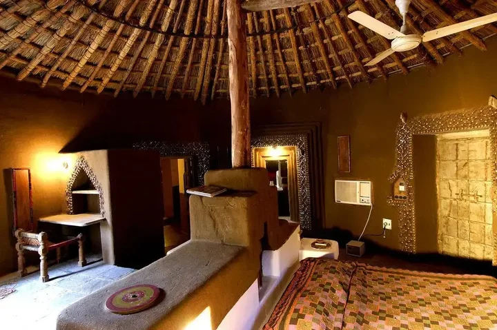 Навалгарх: The Desert Resort