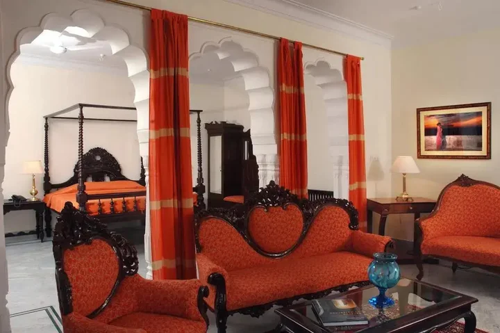 Навалгарх: The Desert Resort
