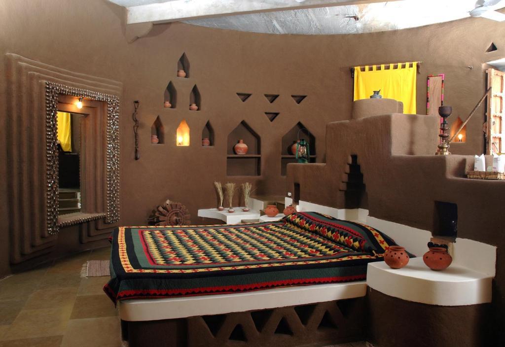 Навалгарх: The Desert Resort