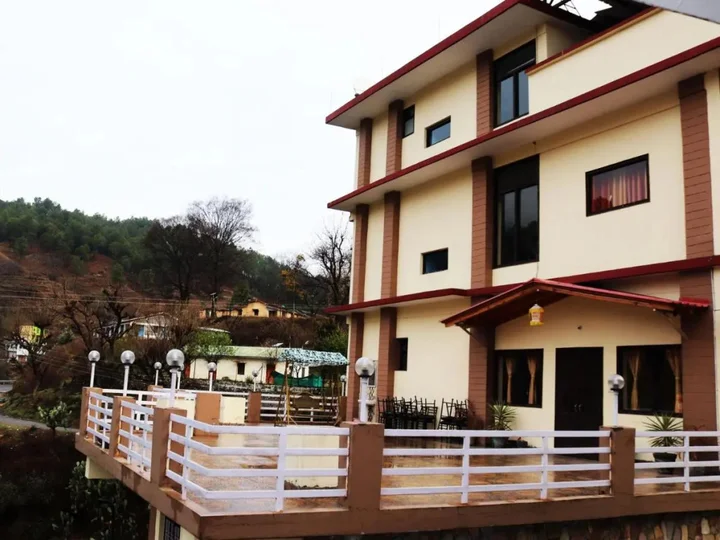 Сукха: Shivalik River Retreat