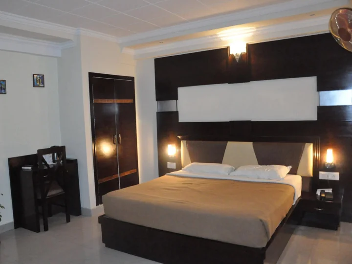 Дехрадун: OYO 9978 Hotel Calista