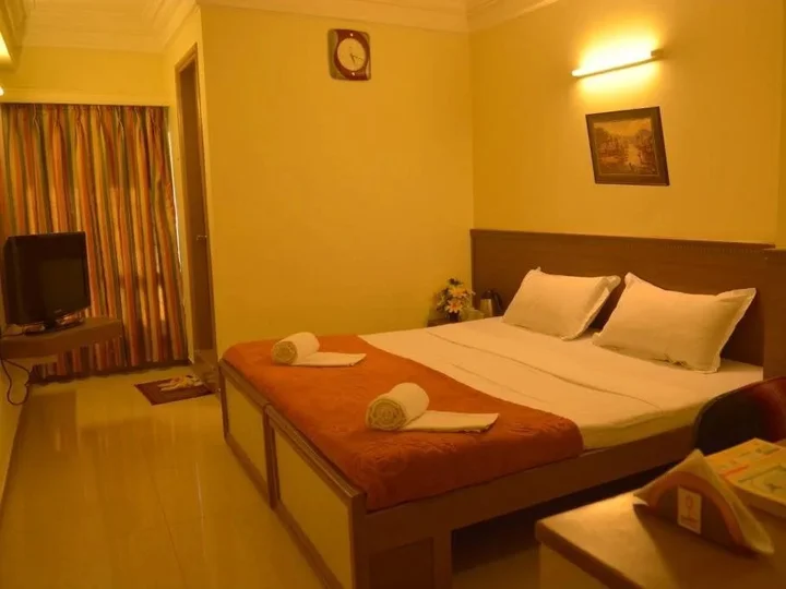 Вадодара: Hotel Rainbow