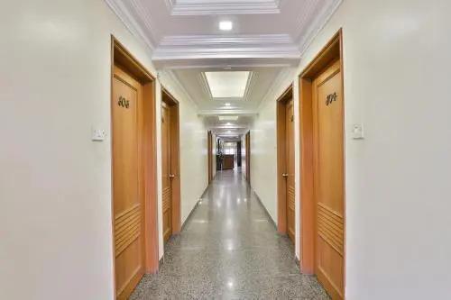 Вадодара: Hotel Rainbow