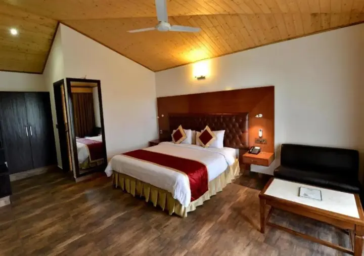 Казаули: Kasauli Hills Resort