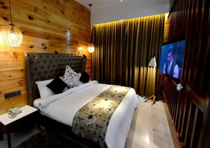 Казаули: Kasauli Hills Resort