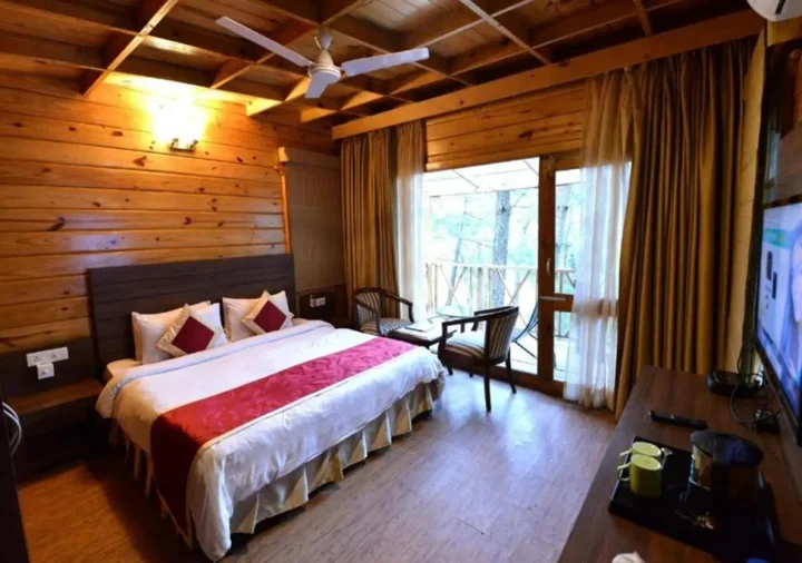 Казаули: Kasauli Hills Resort