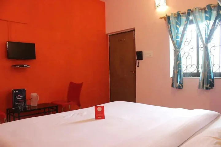 Анджуна: KS8 Guest House