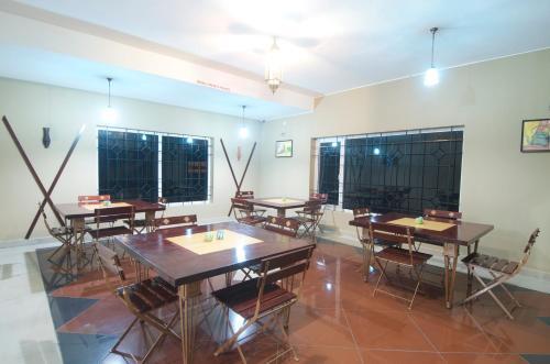 Кунур: The Misty Meadows Resorts Coonoor