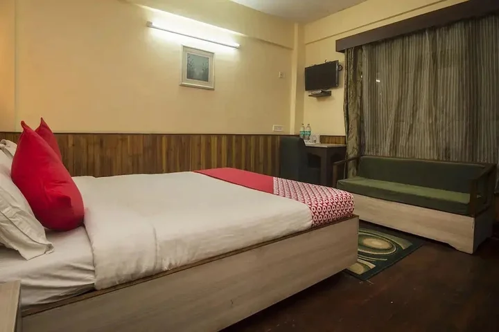 Дарджилинг: The Pinewood Hotel