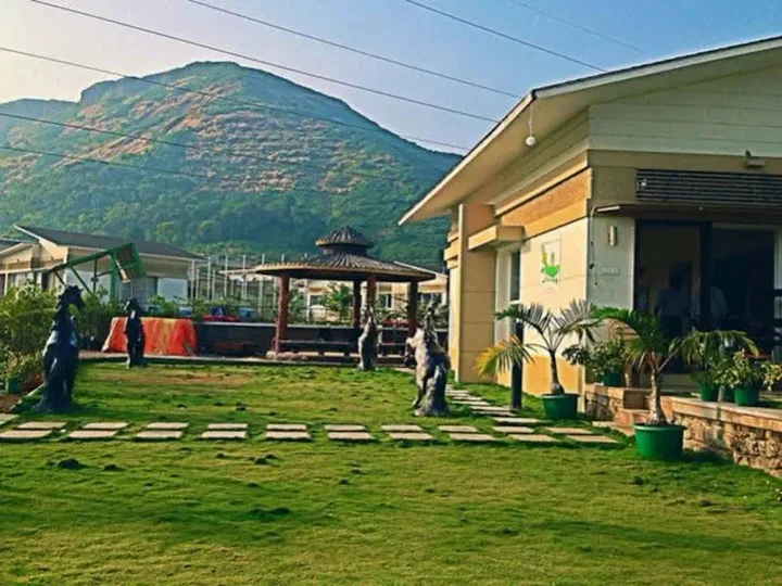 Игатпури: Rainforest Resort and Spa, Igatpuri -Nature's Luxury Awaits