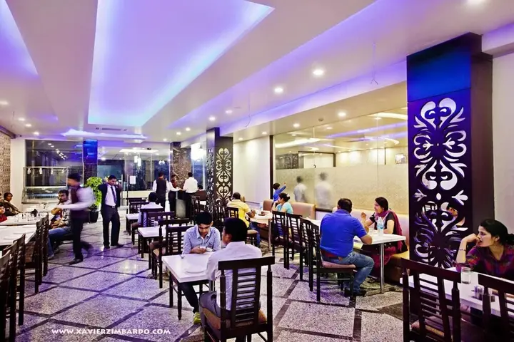 Вриндаван: Hotel Krishnam Vrindavan