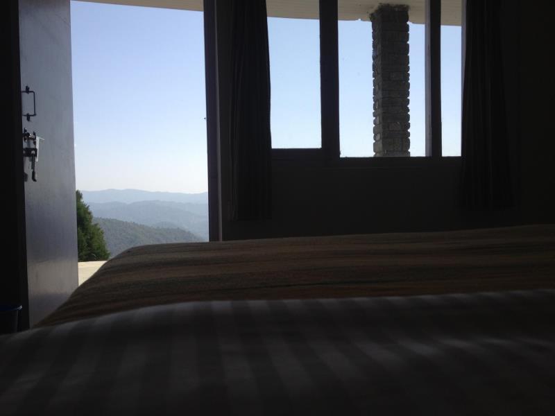 Раникхет: Kasar Rainbow Yoga Retreat