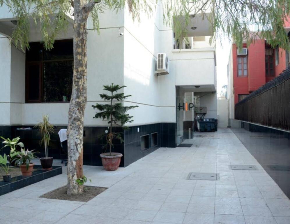 Гуруграм: Hirohama India Business Hotel (Service Apartment)