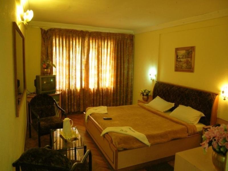 Кодайканал: Royal Hotel