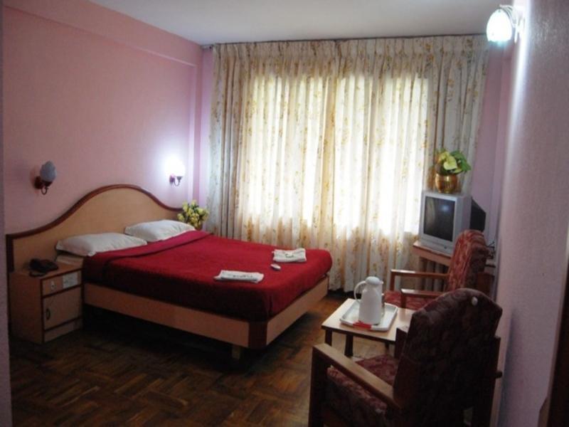 Кодайканал: Royal Hotel