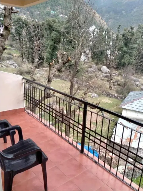 Дармсала: Ravine inn
