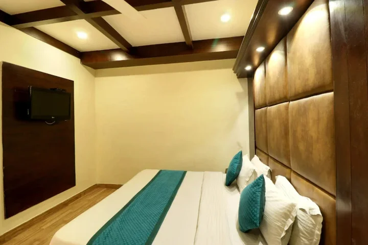 Массури: Naaz Hotel