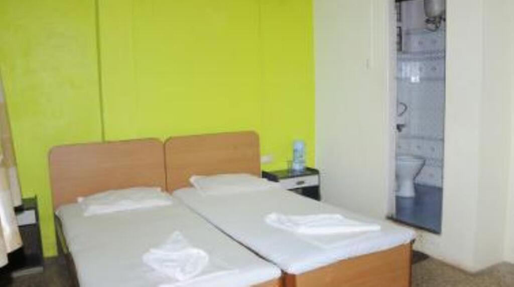 Мапуса: Hotel Atmaram