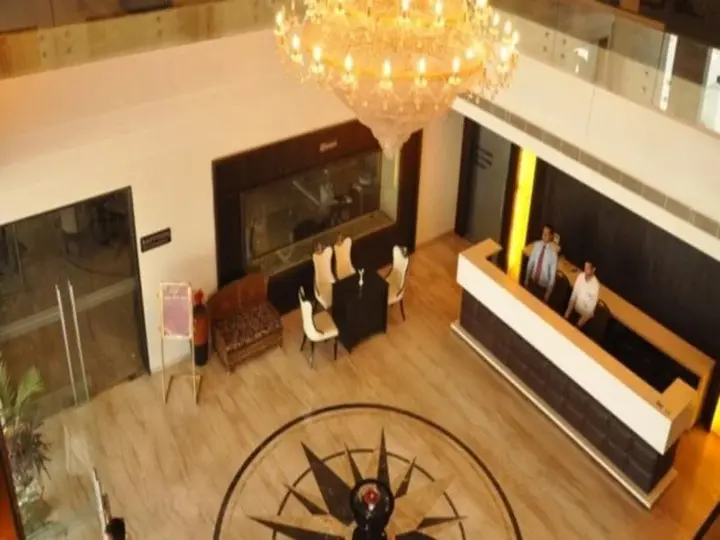 Барнала: UNA Smart Radiant Plaza