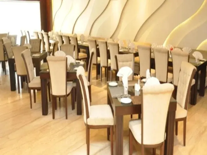 Барнала: UNA Smart Radiant Plaza