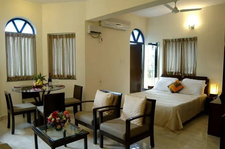 Анджуна: Country Club De Goa