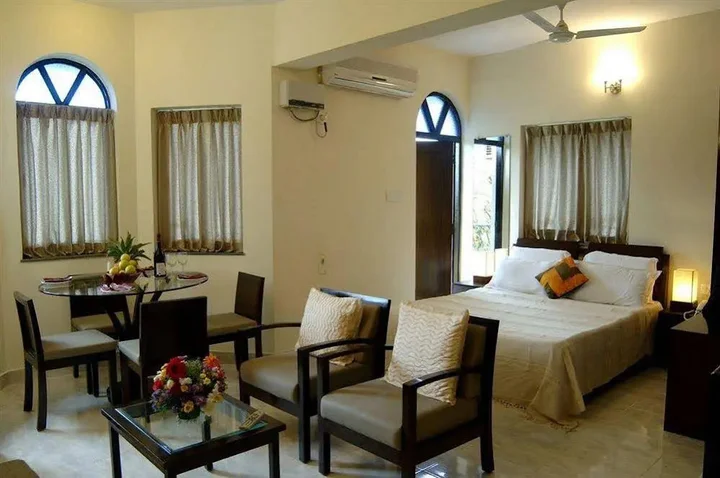 Анджуна: Country Club De Goa