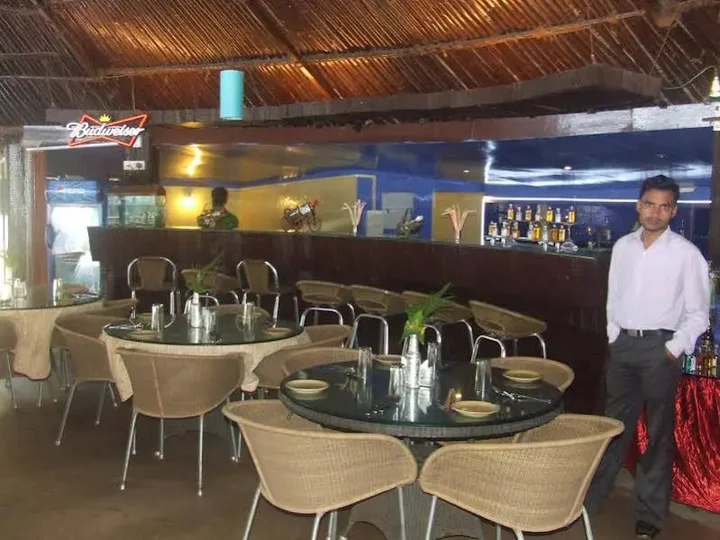 Анджуна: Country Club De Goa