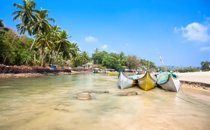 Анджуна: Country Club De Goa