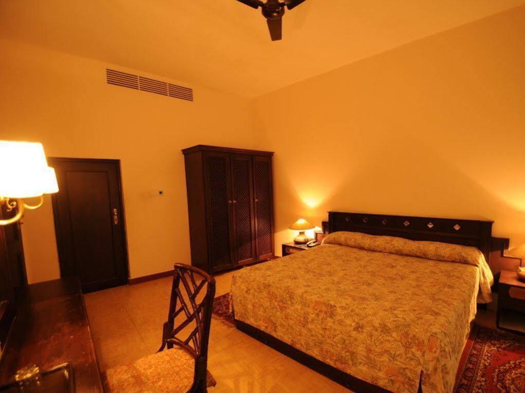 Кунур: Velan Hotel Coonoor