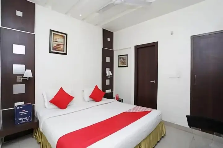 Барейлли: Hotel D Grand
