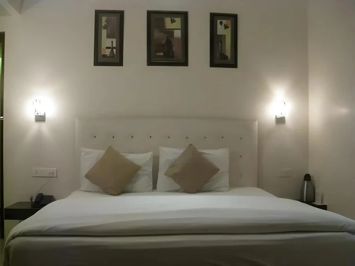 Барейлли: Hotel D Grand