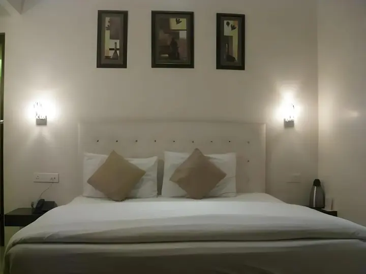 Барейлли: Hotel D Grand