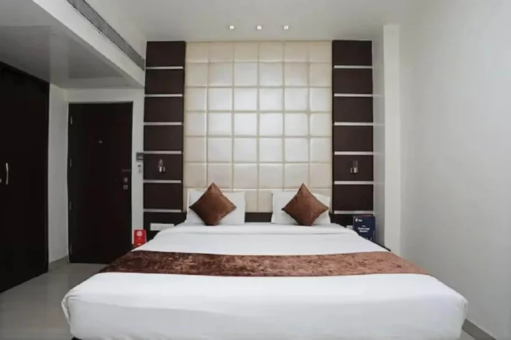 Барейлли: Hotel D Grand