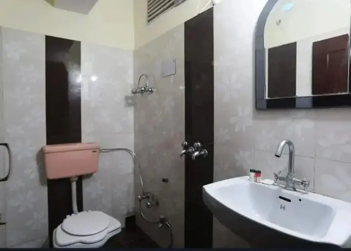 Наинитал: Oak Shade Hotel