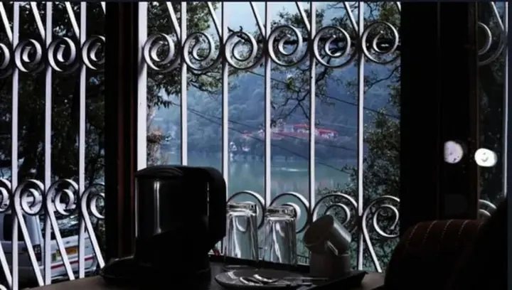 Наинитал: Oak Shade Hotel