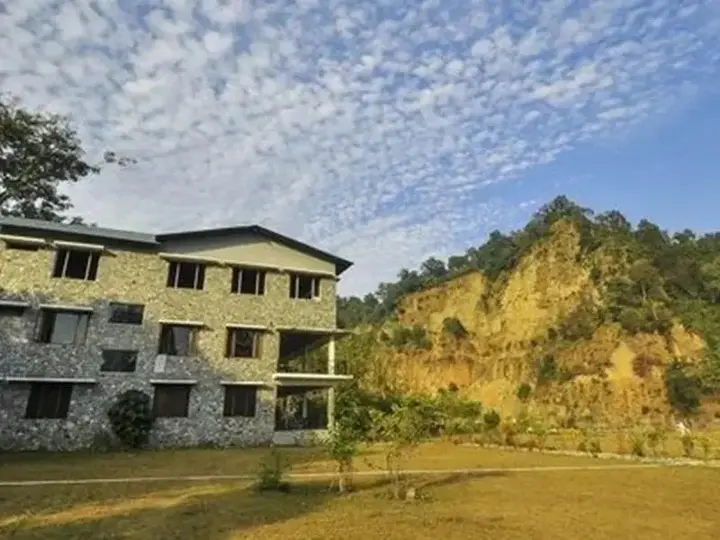 Наинитал: Pratiksha River Retreat