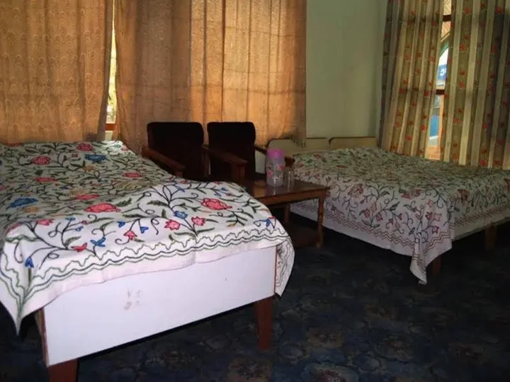 Шринагар: Aar Kay Hotel