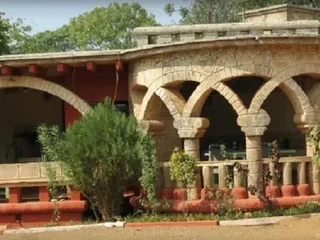 Сазан: Maneland Jungle Lodge