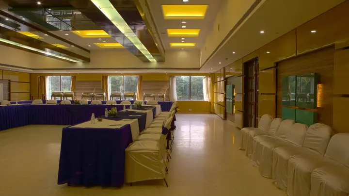 Лакхнау: Gemini Continental Lucknow