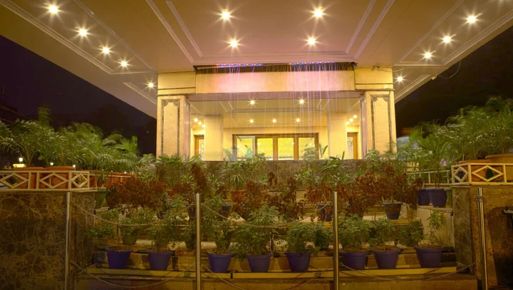 Лакхнау: Gemini Continental Lucknow