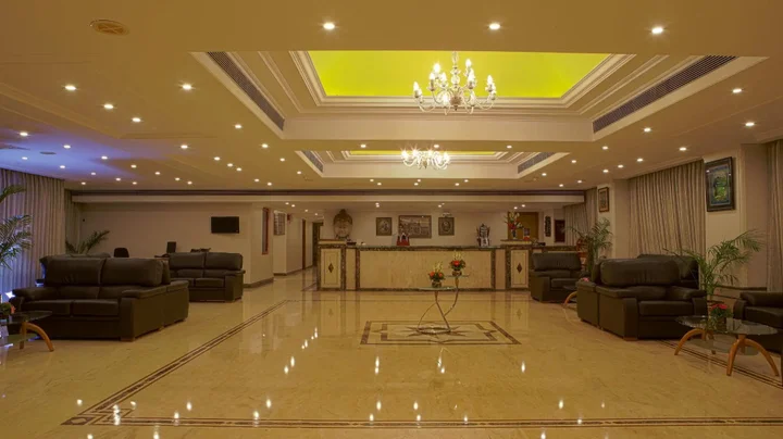 Лакхнау: Gemini Continental Lucknow