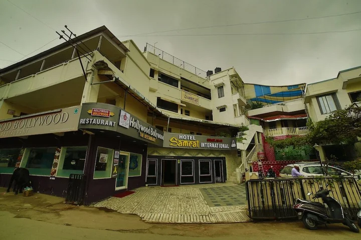Гора Абу: Hotel Samrat International