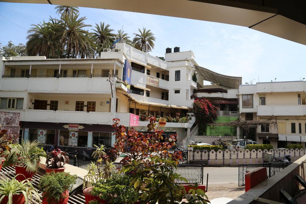 Гора Абу: Hotel Samrat International
