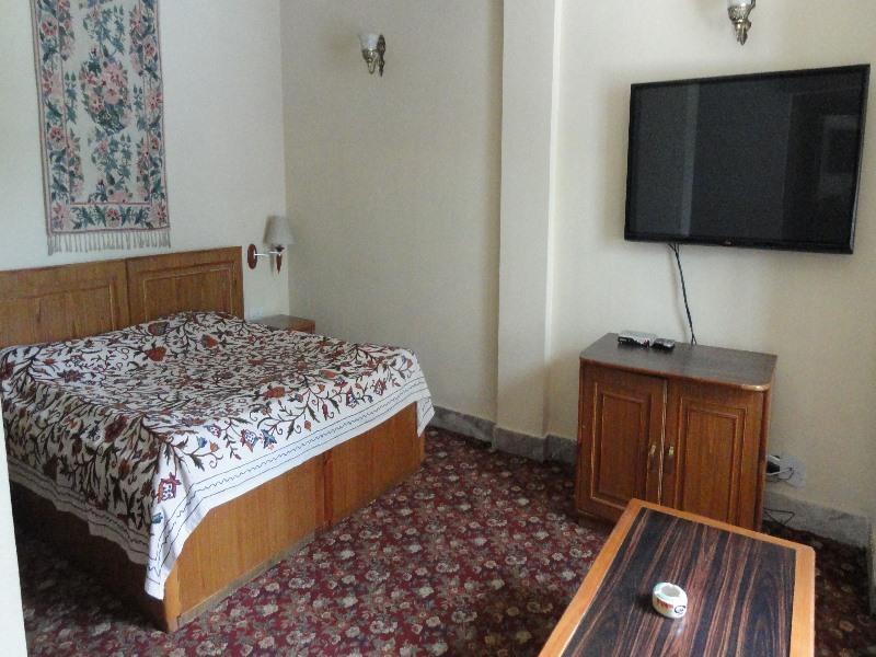 Шринагар: Green Acre Hotel