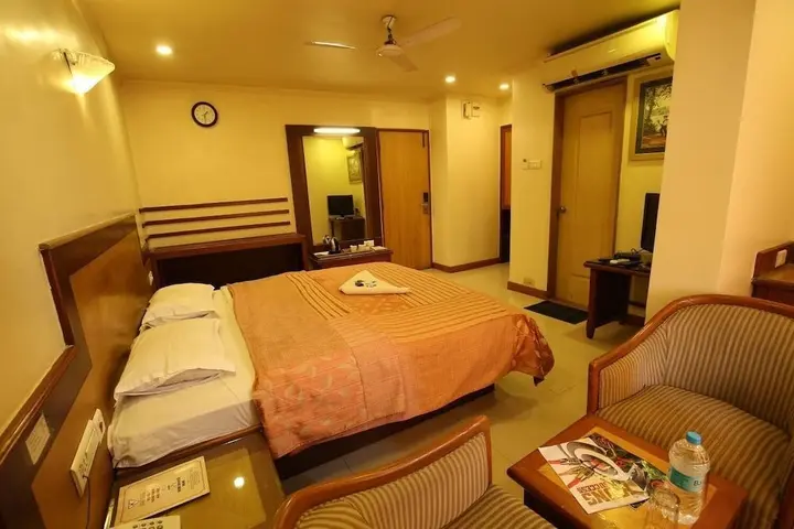 Колхапур: Hotel Kohinoor Square