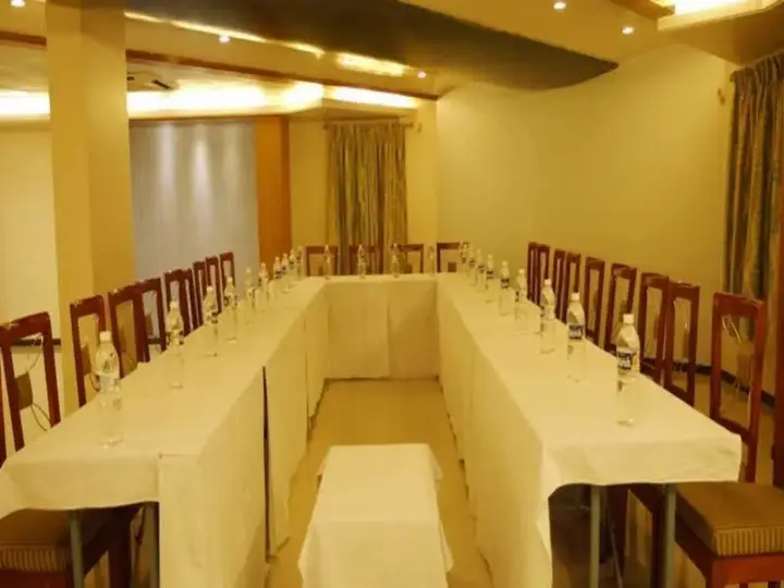 Колхапур: Hotel Kohinoor Square